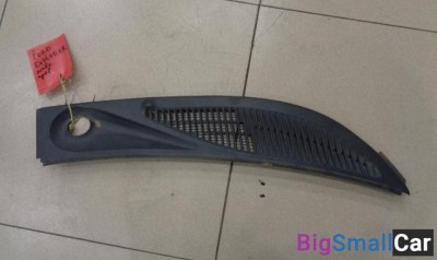 Решетка стеклоочистителя (планка под лобовое стекло, жабо) правая часть от Ford Explorer U152 2001-2005