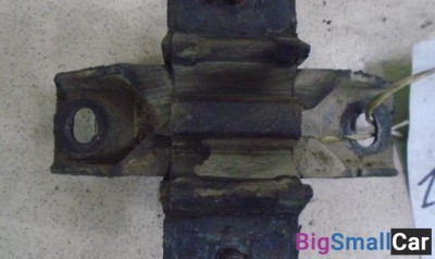 Кронштейн раздаточной коробки от Mercedes-Benz M-Class W163 1997-2005