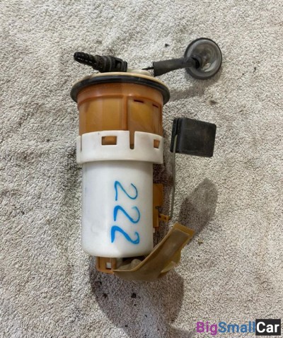 Насос топливный Toyota Vitz 10 - купить Нефтекамске