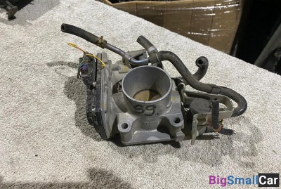 Дроссельная заслонка Honda Fit 2008