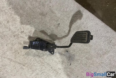 Педаль газа Toyota Vitz 90